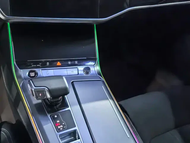 Audi A7L — Фото автомобиля 10