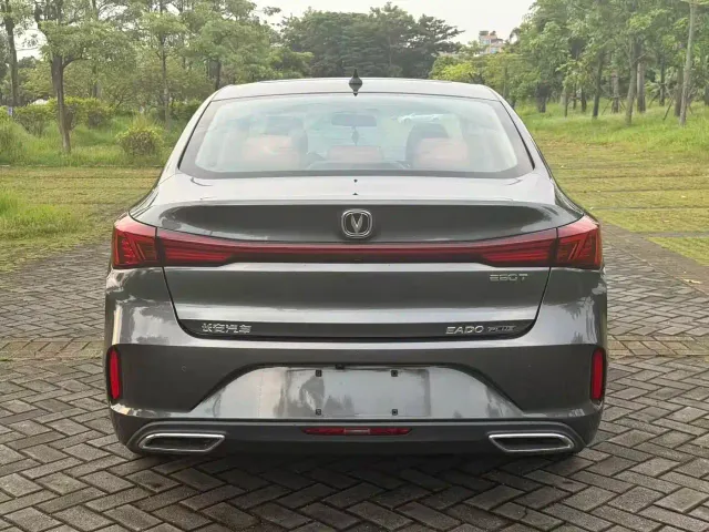 Changan Eado — Фото автомобиля 13