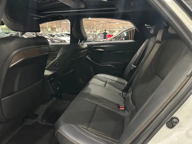 Toyota Avalon — Фото автомобиля 11