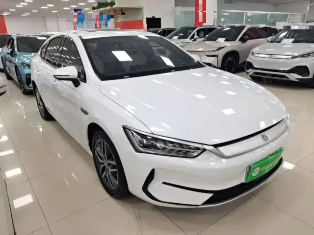 BYD Qin PLUS — Фото автомобиля 3