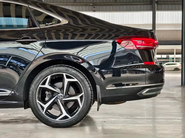 Volkswagen Passat — Фото автомобиля 25