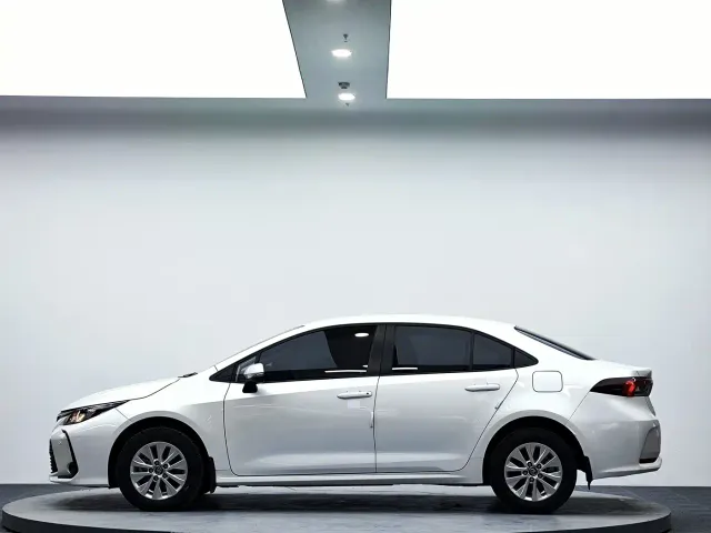 Toyota Corolla — Фото автомобиля 5
