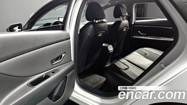 Hyundai AVANTE Avante (CN7) — Фото автомобиля 26