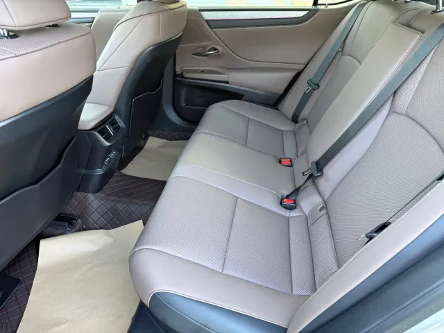 Lexus ES — Фото автомобиля 6