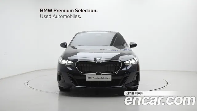 BMW i5 G60 — Фото автомобиля 3