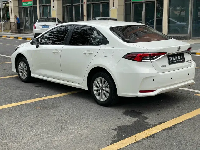 Toyota Corolla — Фото автомобиля 7