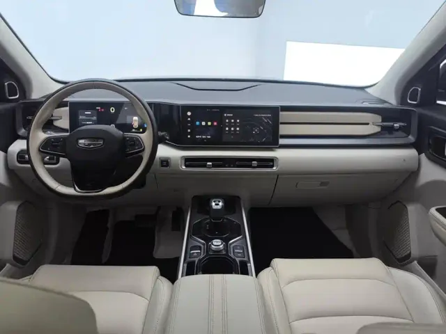Geely ICON — Фото автомобиля 12