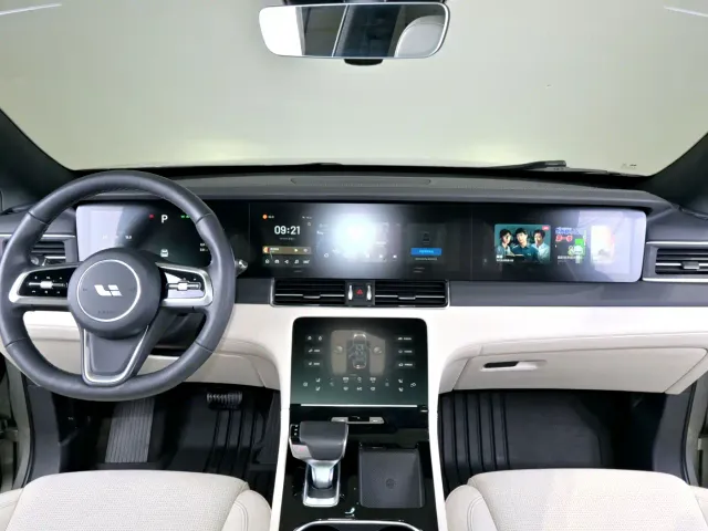Li Auto ONE — Фото автомобиля 9