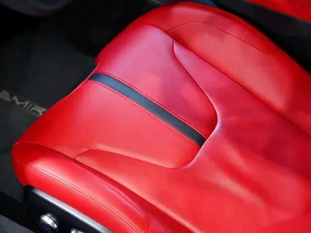 Lotus Emira — Фото автомобиля 22