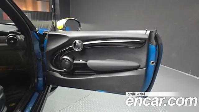 MINI Cooper Electric — Фото автомобиля 14