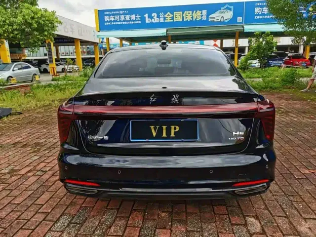 Hongqi H5 — Фото автомобиля 10