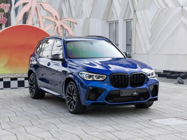 BMW X5 M — Фото автомобиля 3