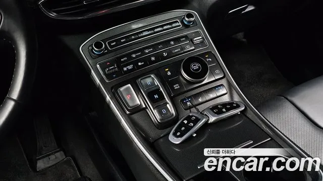 Hyundai Santafe — Фото автомобиля 9