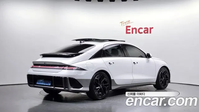 Hyundai Ioniq 6 — Фото автомобиля 2