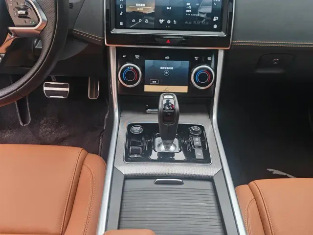 Jaguar XEL — Фото автомобиля 12
