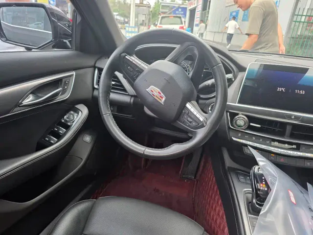 Cadillac CT5 — Фото автомобиля 12