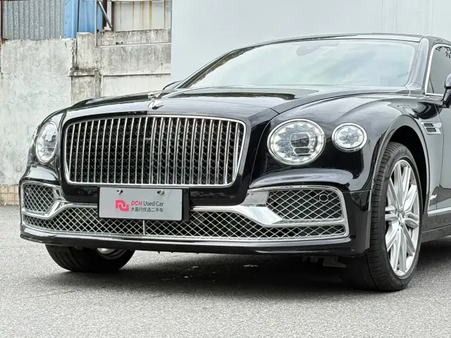Bentley Flying Spur — Фото автомобиля 25