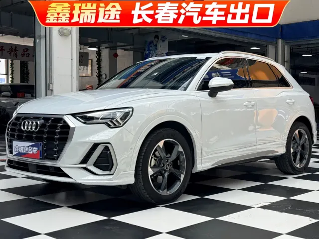 Фотография автомобиля — Audi Q3