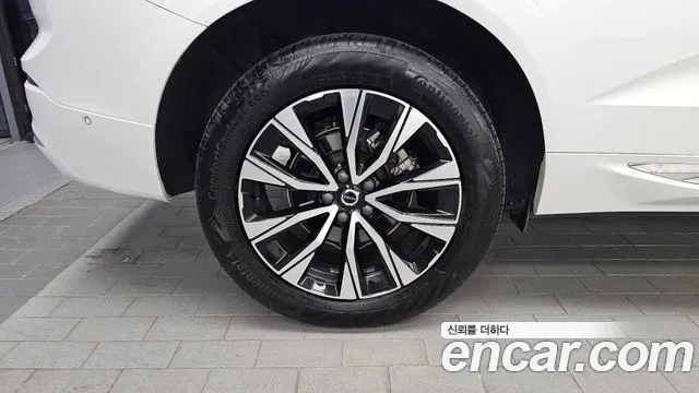 Volvo XC60 2nd Gen — Фото автомобиля 5