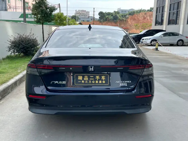 Honda Accord — Фото автомобиля 5