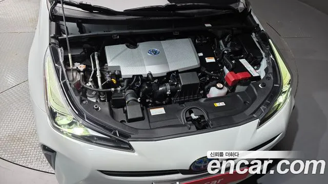 Toyota Prius — Фото автомобиля 2