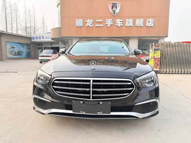 Mercedes-Benz E-Class — Фото автомобиля 2