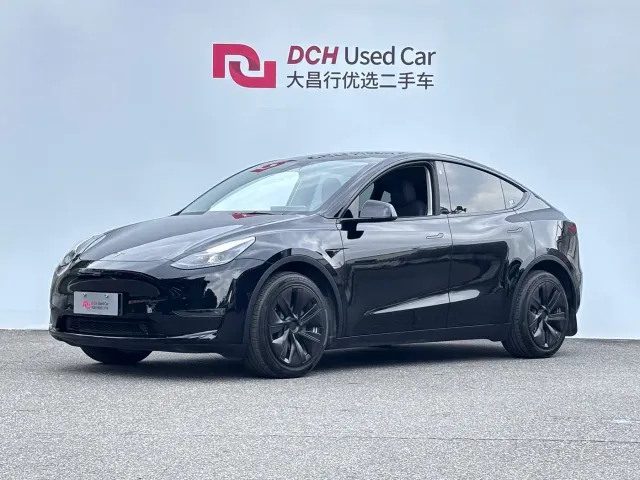 Фотография автомобиля — Tesla Model Y