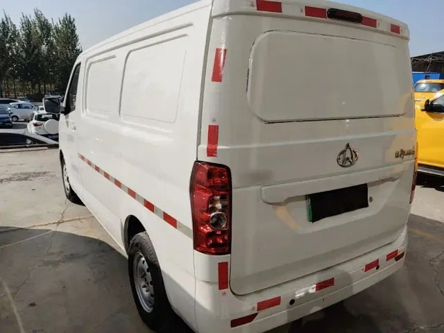 Changan Ruixing EM60 — Фото автомобиля 4