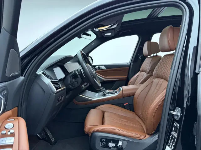 BMW X7 — Фото автомобиля 10