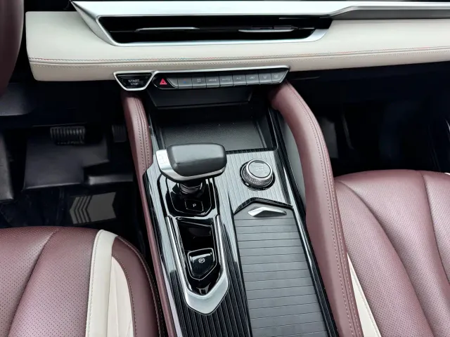 Geely Xingyue L — Фото автомобиля 13