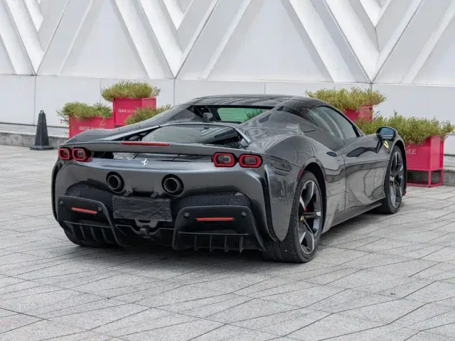 Ferrari SF90 — Фото автомобиля 4
