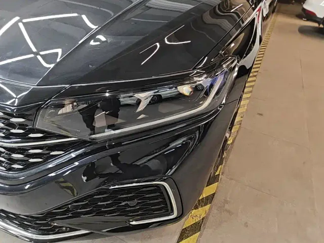 Volkswagen Passat 2023 Facelift 330TSI Starlight Elite Edition — Фото автомобиля 23