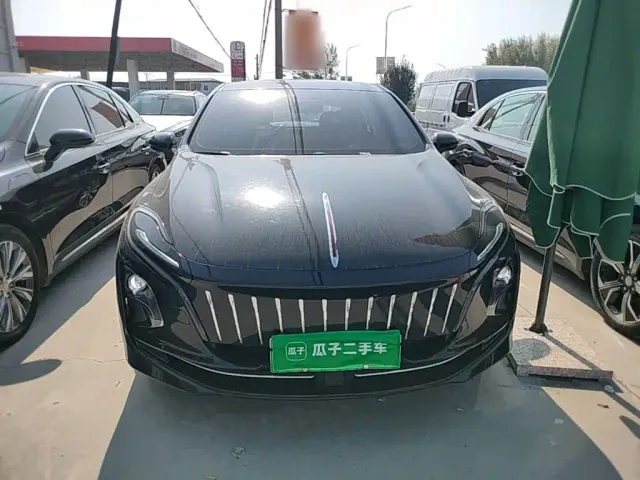 Hongqi E-QM5 — Фото автомобиля 2