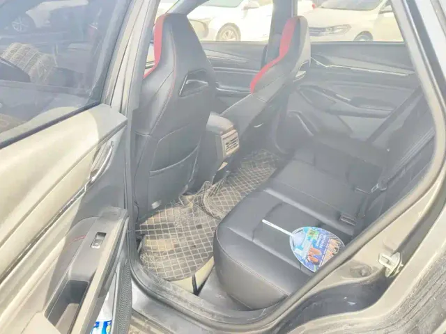 Changan X5 Plus — Фото автомобиля 11