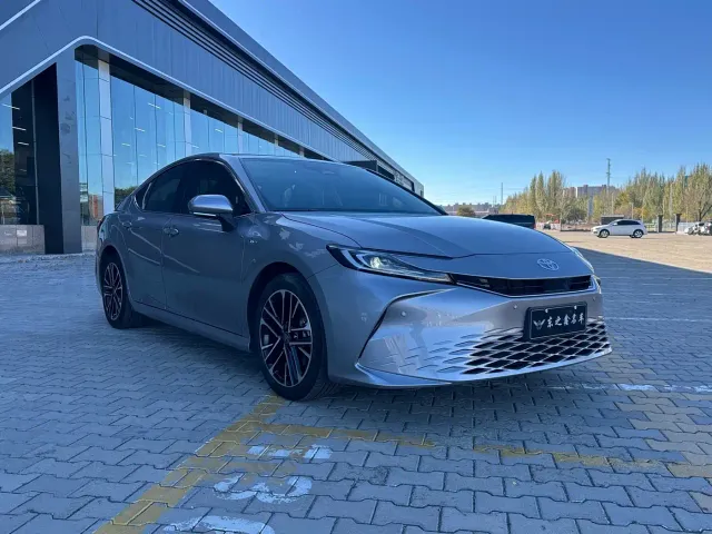 Toyota Camry — Фото автомобиля 3