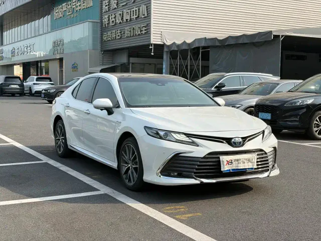 Toyota Camry — Фото автомобиля 3