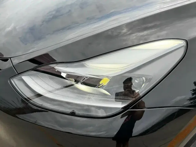 Tesla Model Y — Фото автомобиля 18