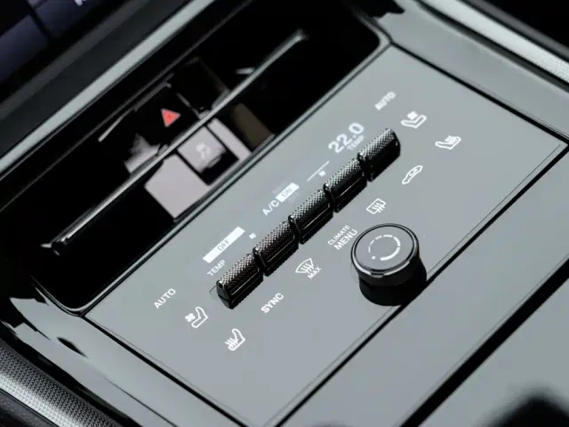Porsche Panamera — Фото автомобиля 15