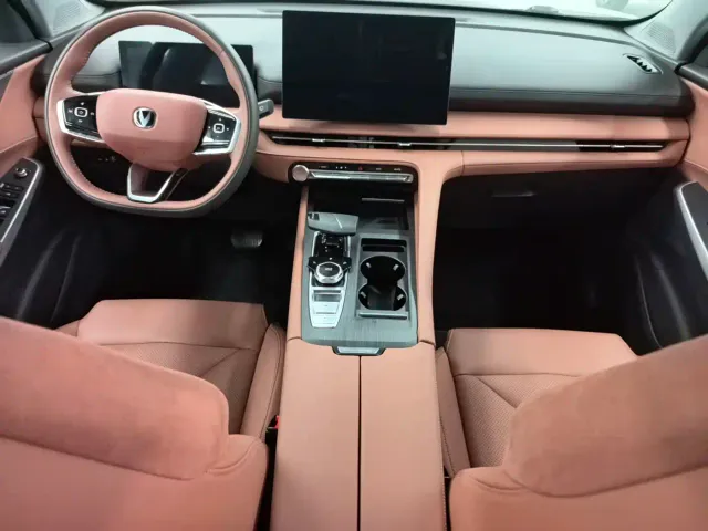 Changan CS75 Plus — Фото автомобиля 12
