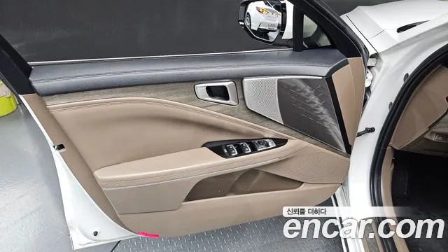 Kia K8 Hybrid — Фото автомобиля 13