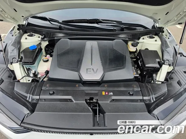 Kia EV6 — Фото автомобиля 6