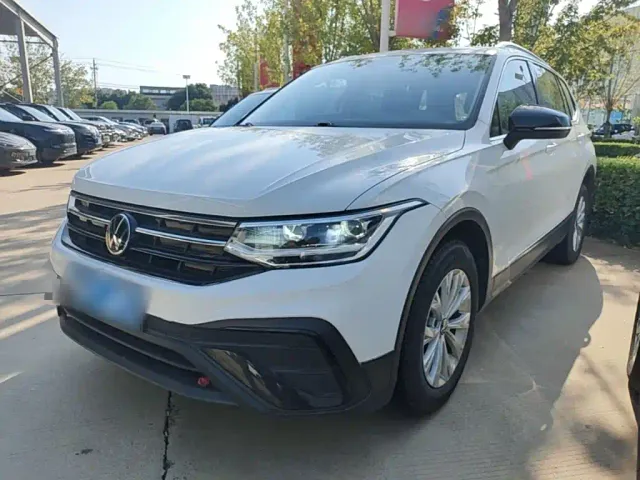 Фотография автомобиля — Volkswagen Tiguan L