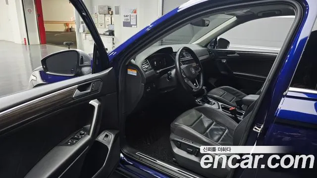 Volkswagen Tiguan — Фото автомобиля 10
