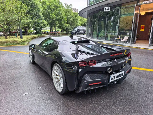 Ferrari SF90 — Фото автомобиля 21