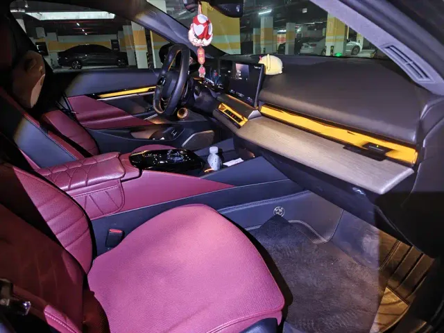 BMW 5 Series — Фото автомобиля 11