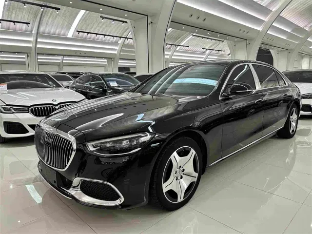Фотография автомобиля — Mercedes-Benz Maybach S-Class