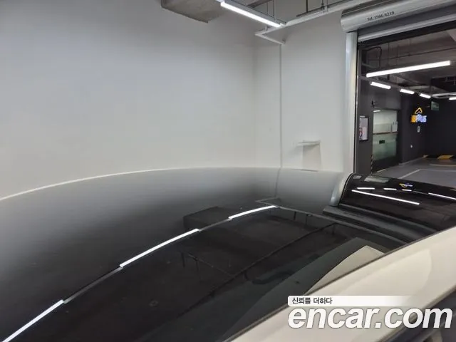 Tesla Model Y — Фото автомобиля 13