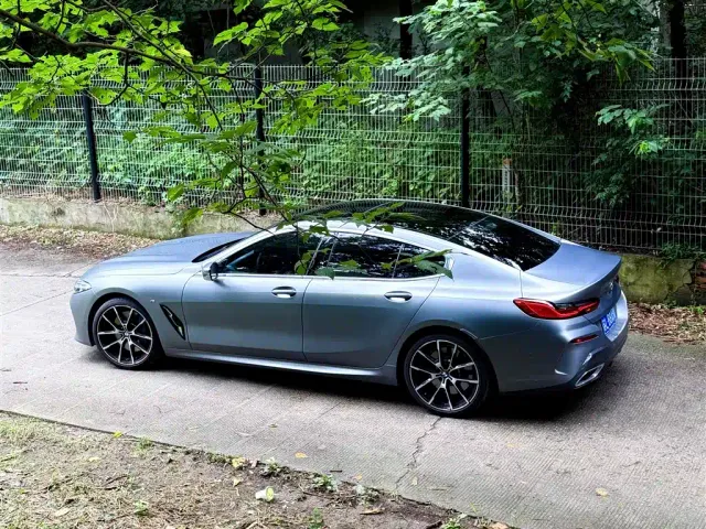 BMW 8 Series — Фото автомобиля 4