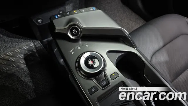 Kia EV6 — Фото автомобиля 12