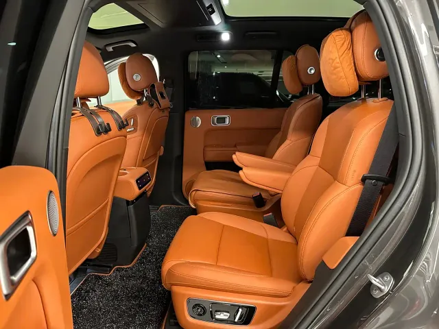 Li Auto L8 — Фото автомобиля 14